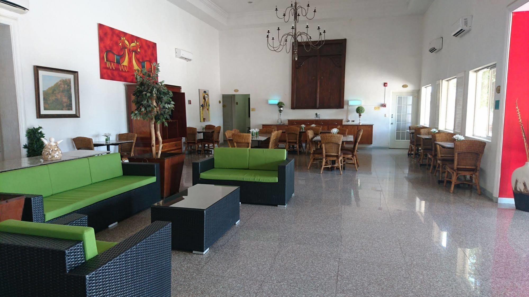 Zar Culiacán Exterior foto